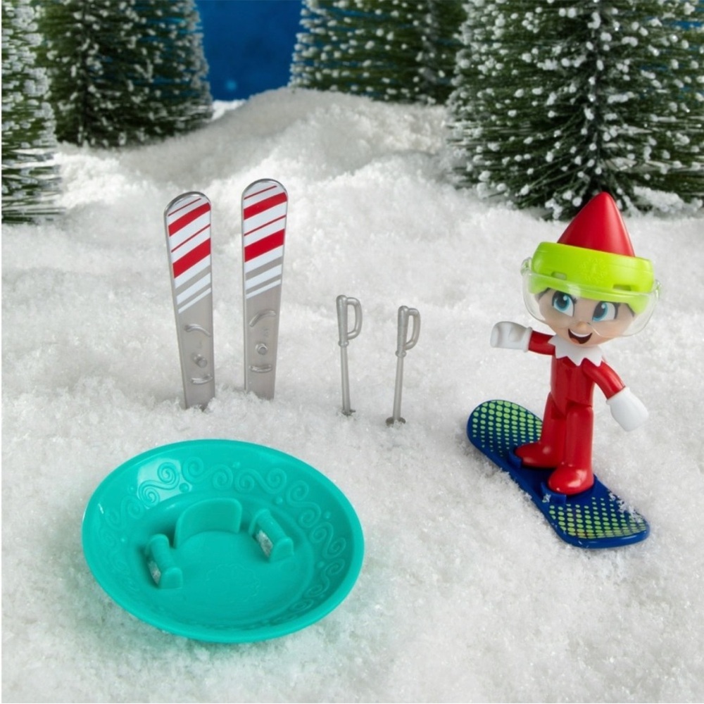 NWT elf on a shelf scout elf ski snow sports accessories set with figurine